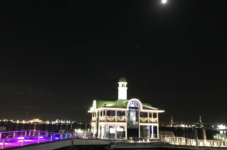 横浜港