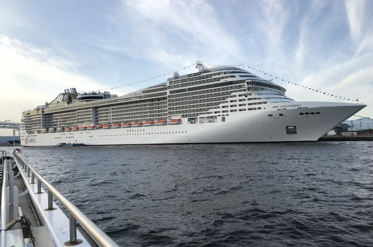 横浜