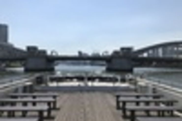 東京