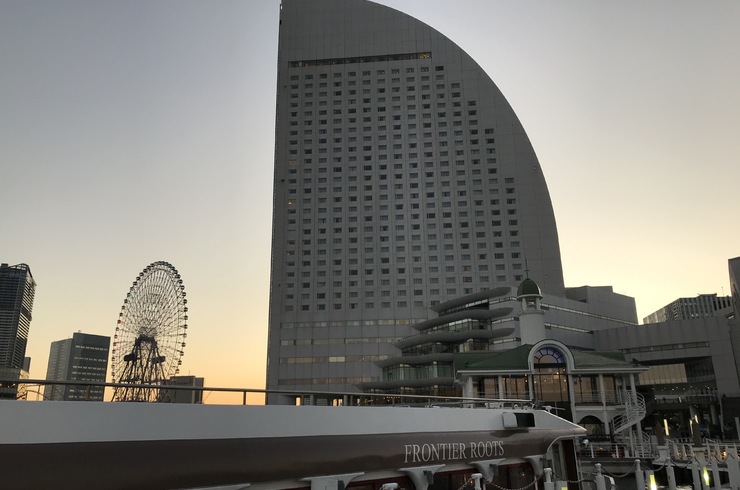 横浜港