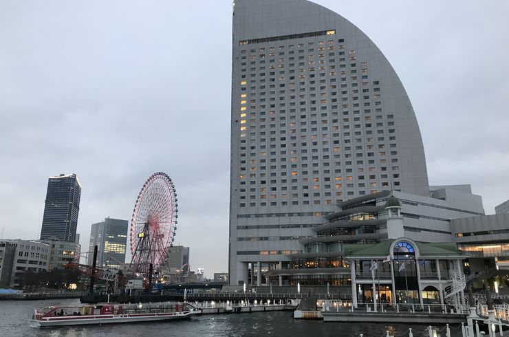 横浜港