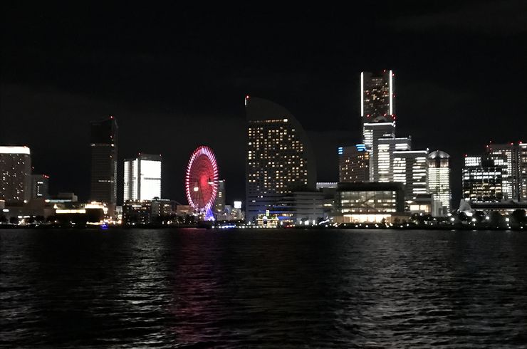 横浜港