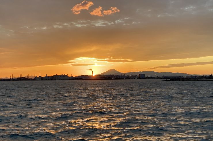 東京港