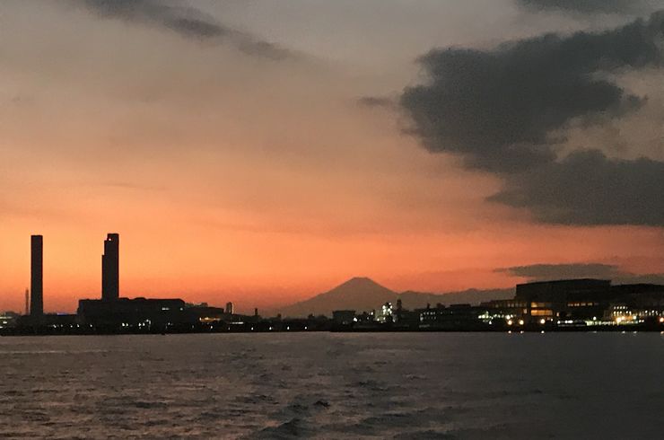 横浜港