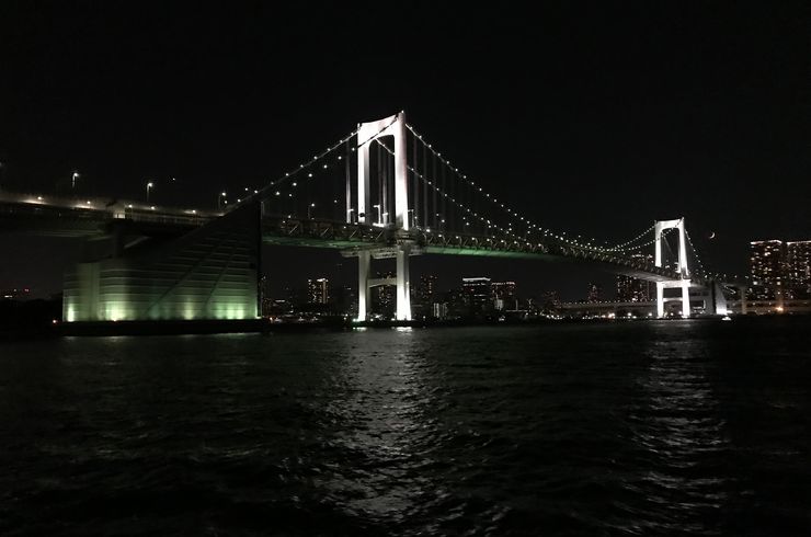東京港
