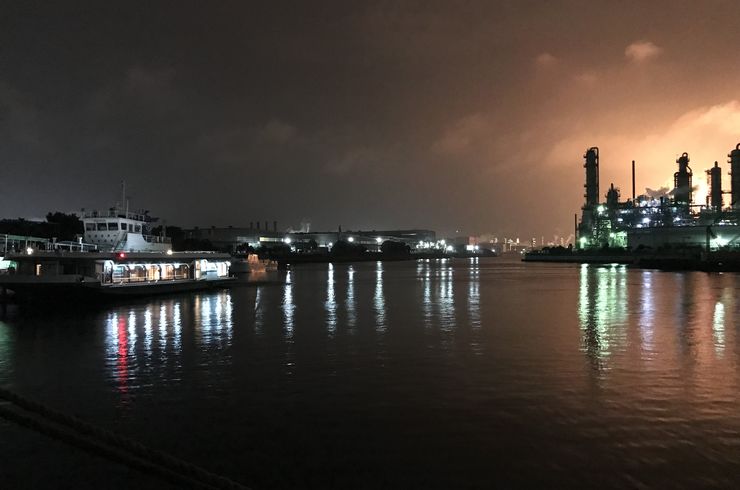東京港