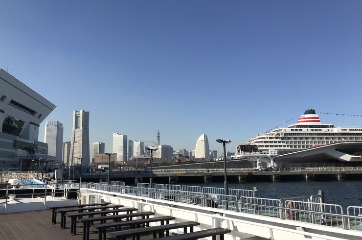 横浜港