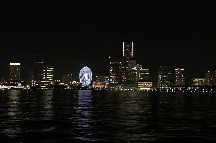 横浜港