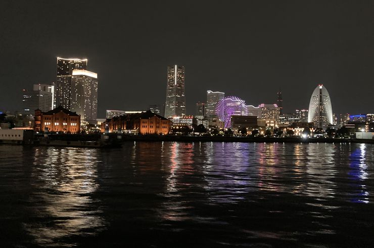 横浜港