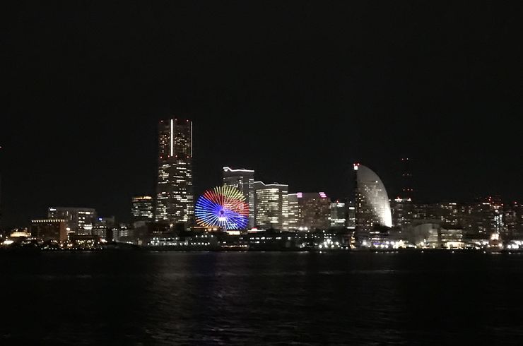 横浜港