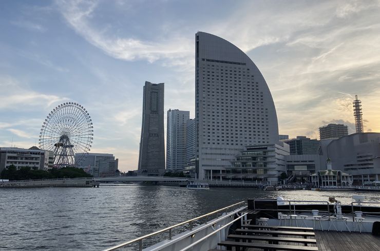 横浜港