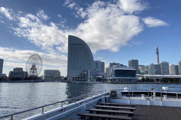 横浜港