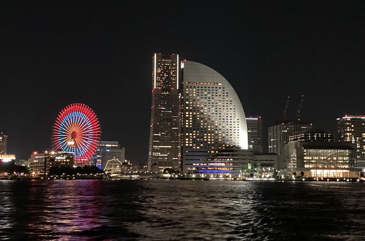 横浜港