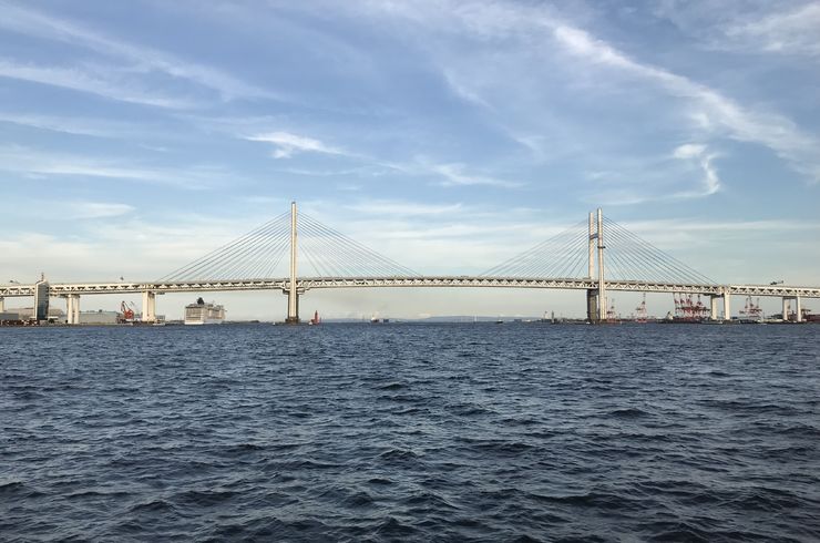 横浜港