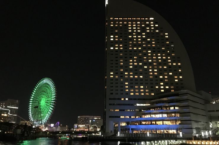 横浜港