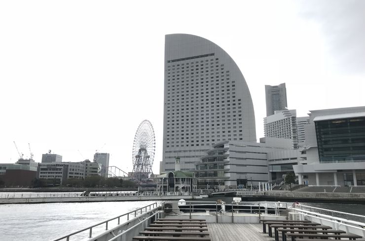 横浜港