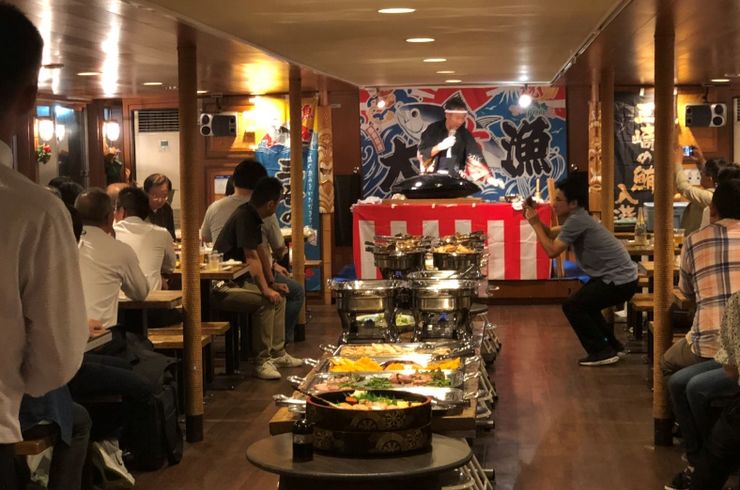 マグロ解体ショー