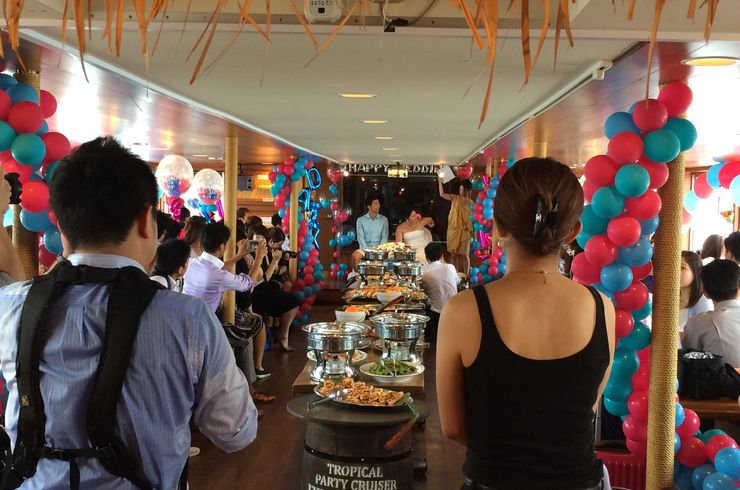 2次会クルーズのコーディネート